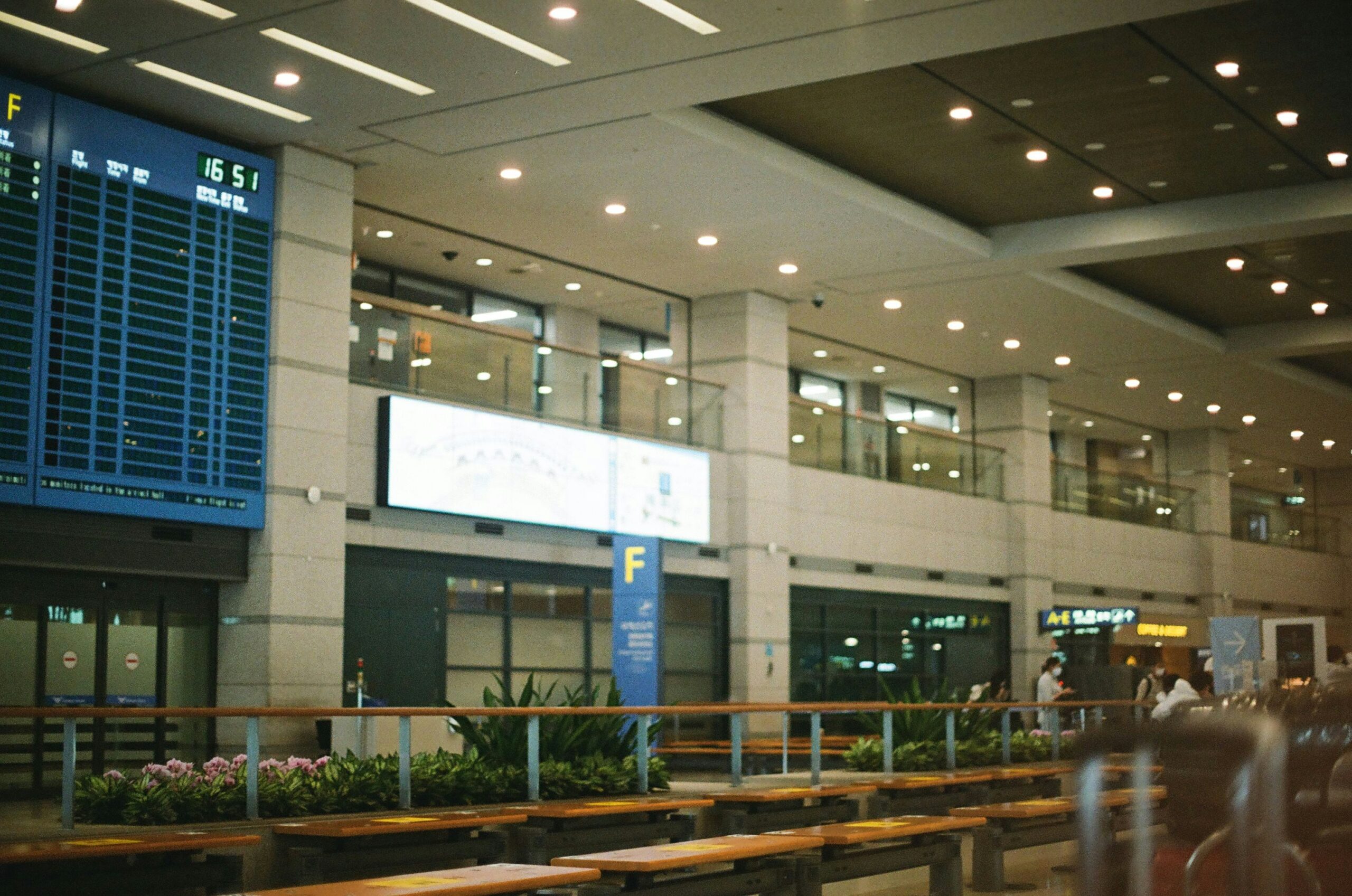 Modern and clean arrival hall at Incheon International Airport (ICN) in South Korea for travelers with K-ETA or Visa.